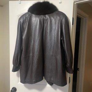 Excellent Brown leather with Mink collar trim Alaskan Fur